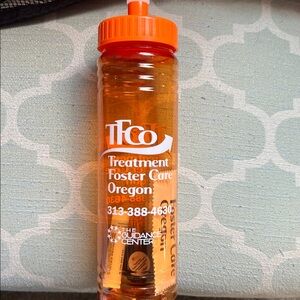 reusable water bottle